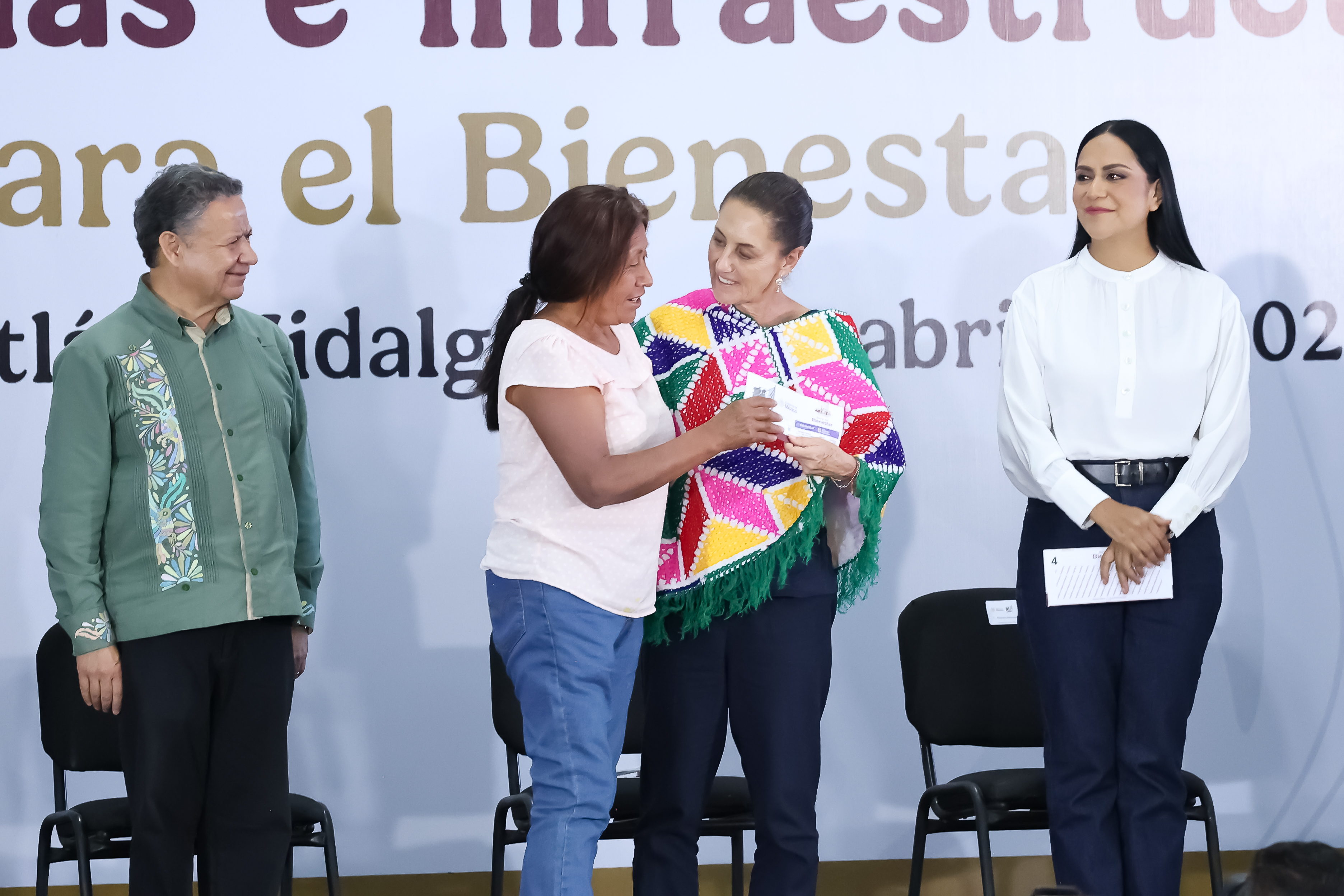 Claudia Sheinbaum y Julio Menchaca concluyen gira de tabajo en Acaxochitlán